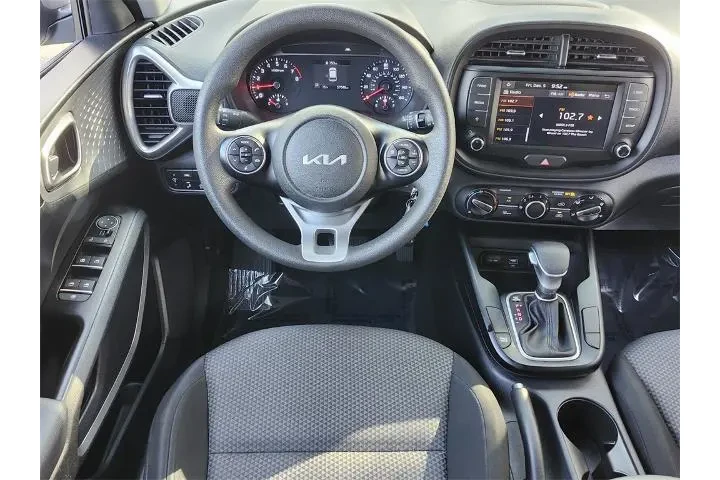 $14153 : Kia Soul 2022 S 4dr Crossove image 5