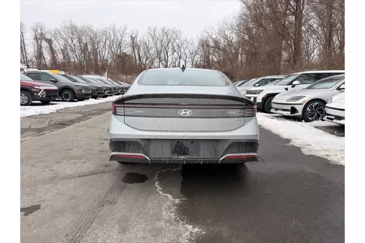 $24500 : Hyundai SONATA Hybrid 2024 S image 4