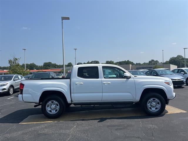 $39990 : PRE-OWNED 2023 TOYOTA TACOMA image 8