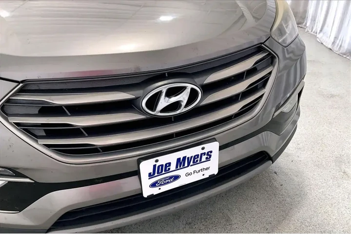 $10051 : Hyundai SANTA FE Sport 2018 image 6