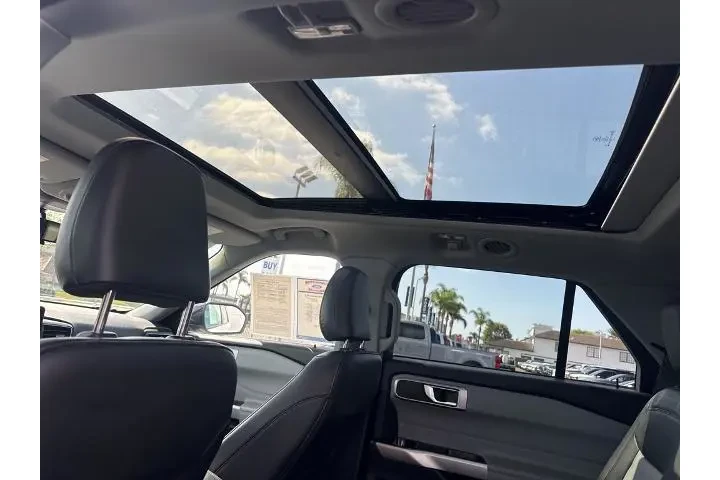 $35990 : Ford Explorer 2023 AWD XLT 4 image 9