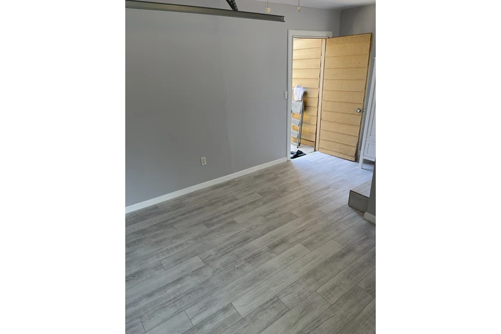 $1000 : Cuarto de renta image 2