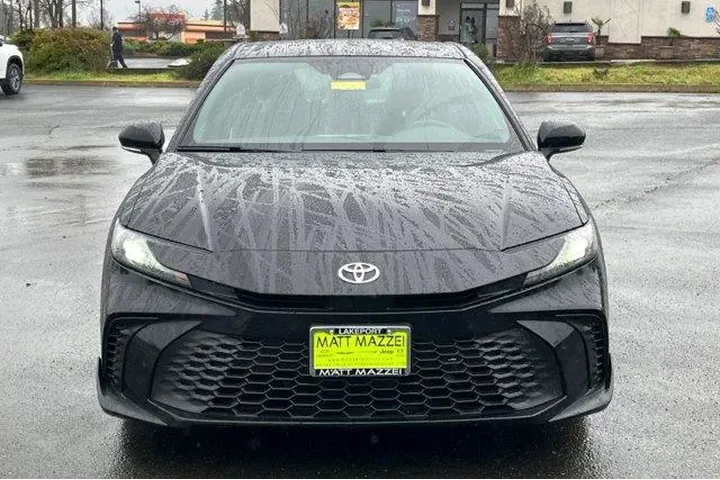 $28908 : Toyota Camry 2025 SE 4dr Sed image 5
