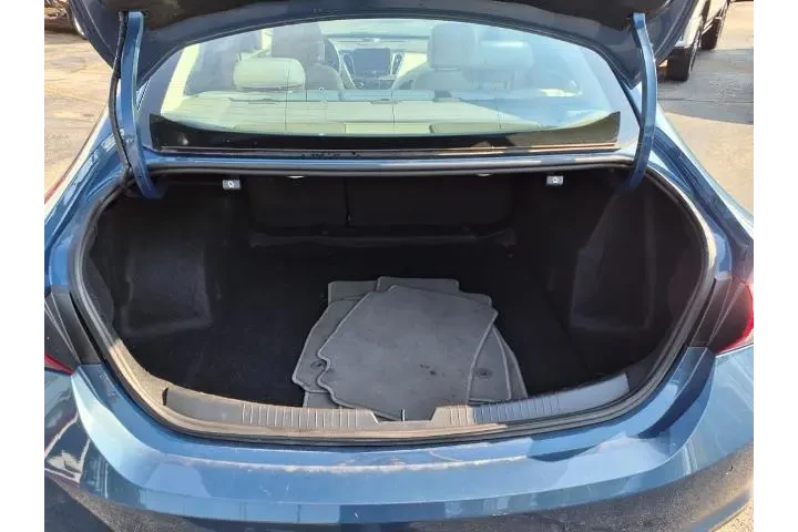 $25288 : Chevrolet Malibu 2024 LT 4dr image 9