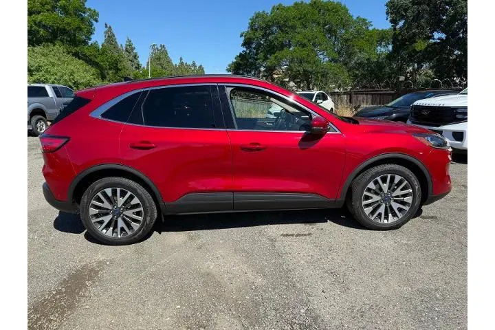 $22000 : Ford Escape 2020 AWD Titaniu image 7