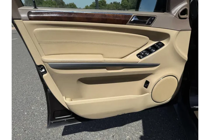 $9995 : 2011 Mercedes-Benz GL-Class G image 10