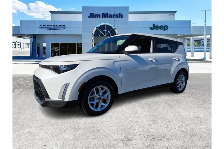 $19588 : Kia Soul 2024 LX 4dr Crossov image 2