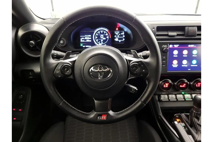 $31998 : Toyota GR86 2024 2dr Coupe 6 image 10