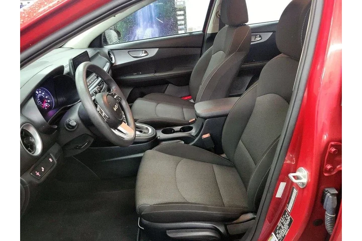 $17998 : Kia Forte 2024 LXS 4dr Sedan image 10