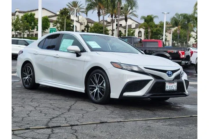 $30000 : Toyota Camry Hybrid 2024 SE image 7
