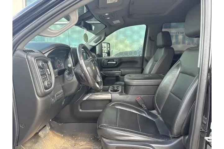 Chevrolet Silverado 3500HD 2 image 8