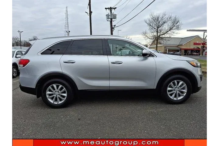 $13987 : Kia Sorento 2018 LX 4dr SUV image 6