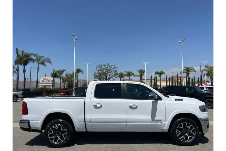 $39954 : Ram 1500 2025 4x4 Laramie 4d image 9