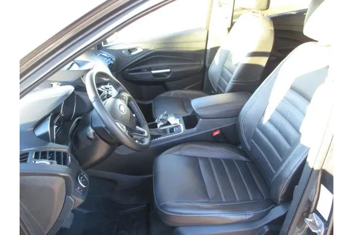 $12995 : Ford Escape 2017 Titanium 4d image 10