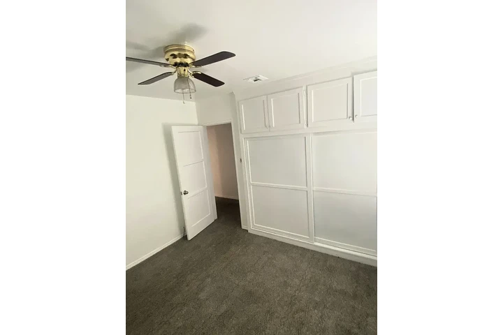 $800 : Beautiful ..San Bernardino, CA image 4