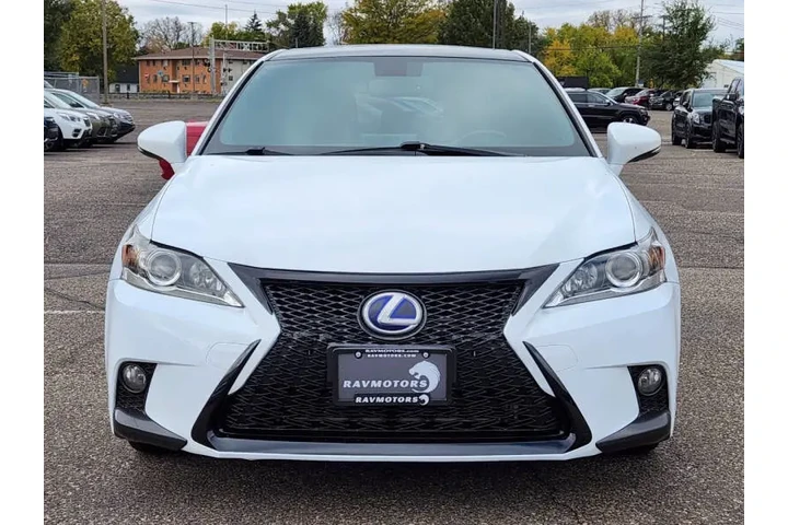 $12744 : 2014 CT 200h image 6