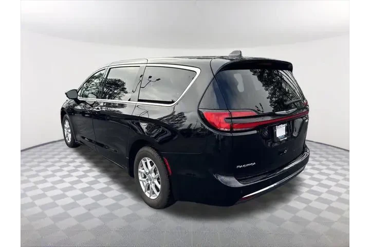 $24992 : Chrysler Pacifica 2024 Touri image 7