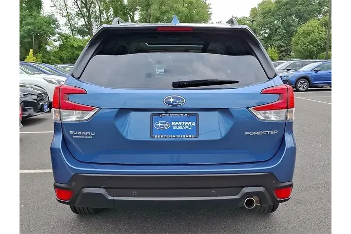 $30789 : Subaru Forester 2023 AWD Lim image 5