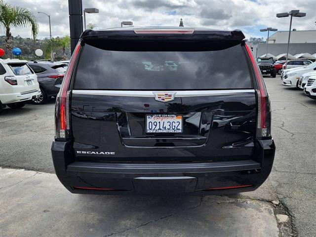 $27495 : 2016 Escalade ESV image 5