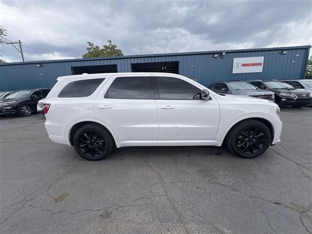 $21988 : 2017 Durango R/T, CLEAN CARFA image 6