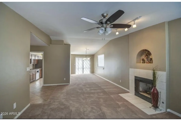 $3200 : Rent image 4