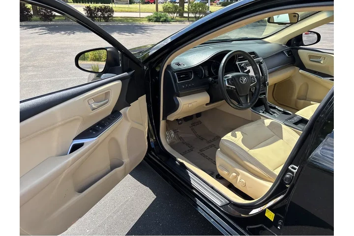 $16500 : 2015 Camry Hybrid XLE image 2