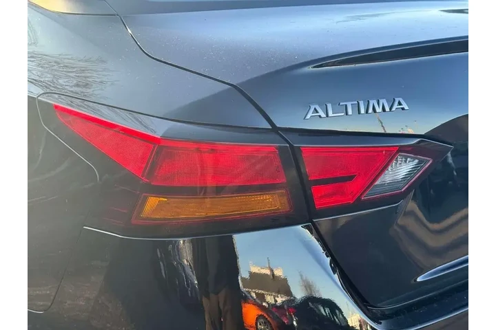 $19995 : Nissan Altima 2025 2.5 SV 4d image 10