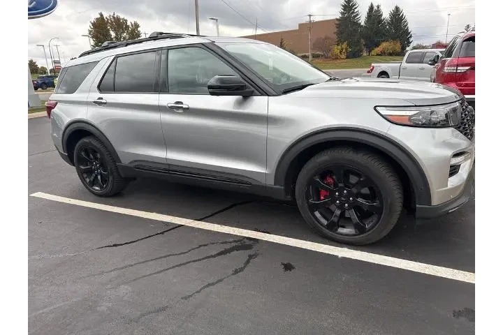 $29516 : Ford Explorer 2021 AWD ST 4d image 5