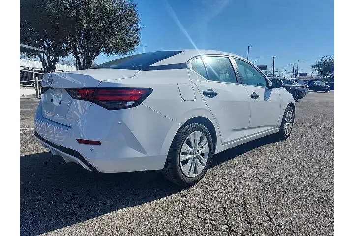 $15998 : Nissan Sentra 2024 S 4dr Sed image 3