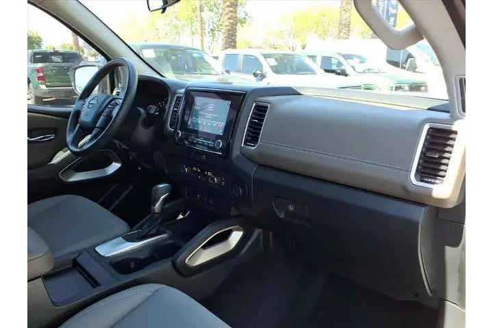 $28193 : Nissan Frontier 2022 4x2 SV image 10