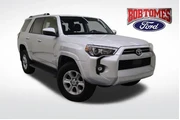 Toyota 4Runner 2023 4x4 SR5 en Plano