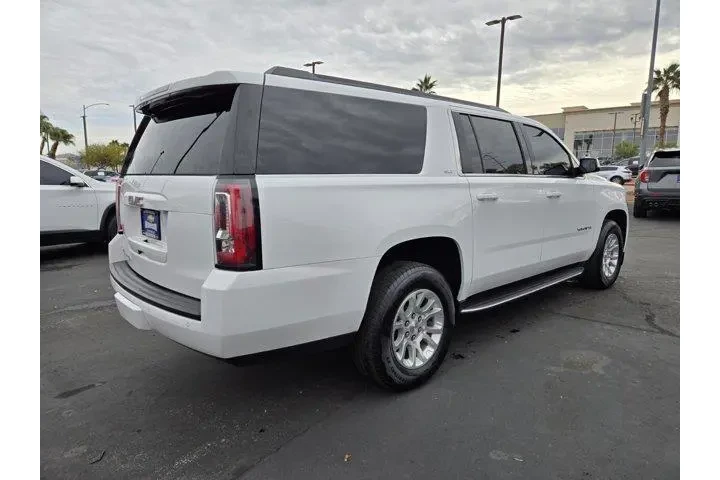 $27991 : GMC Yukon XL 2020 4x4 SLT 4d image 6