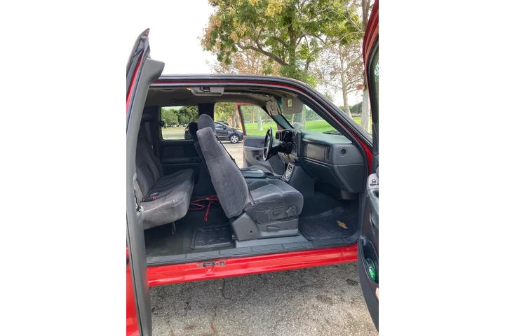 $10500 : 2000 Chevy Silverado image 7