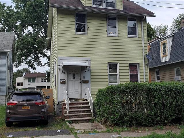 $1750 : Apartment for rent image 1