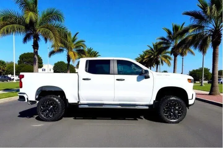 2020 Silverado 1500 image 2