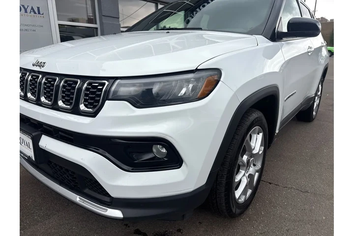 $24995 : 2025 Compass Limited 4x4 image 5