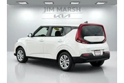 $17355 : Kia Soul 2022 LX 4dr Crossov thumbnail