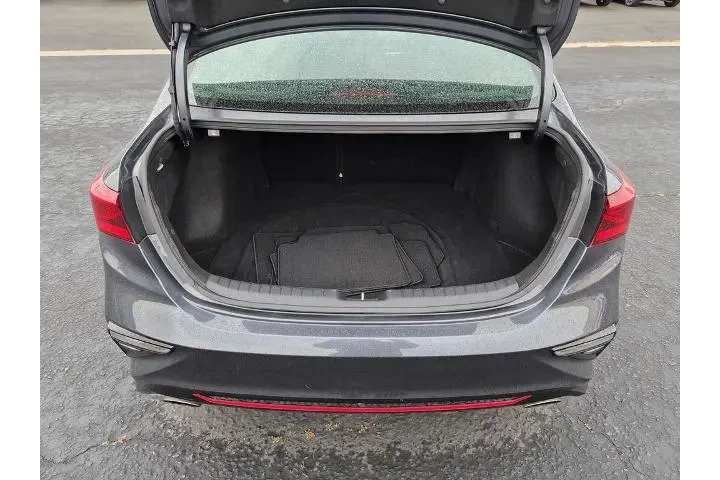$19900 : Kia Forte 2021 GT 4dr Sedan image 10