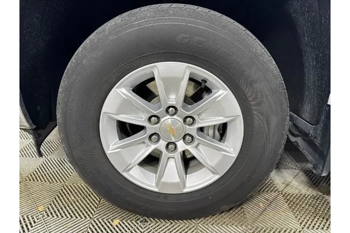 $28900 : Chevrolet Silverado 1500 202 image 8