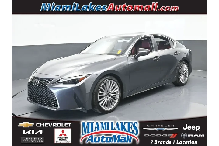$39851 : Lexus IS 300 2025 4dr Sedan image 1