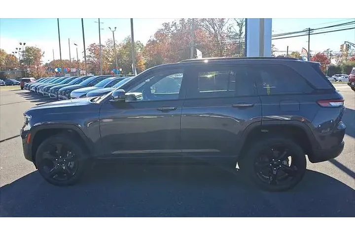 $31995 : Jeep Grand Cherokee 2023 4x4 image 7