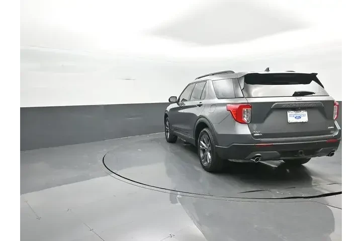 $35617 : Ford Explorer 2024 AWD XLT 4 image 5