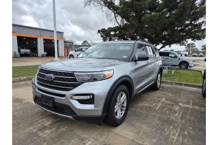 $28591 : Ford Explorer 2023 XLT 4dr S image 1