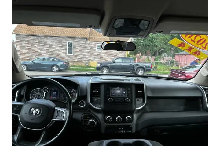 $27995 : 2020 RAM 1500 Big Horn image 10