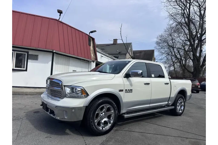 $16995 : 2017 RAM 1500 Laramie image 3