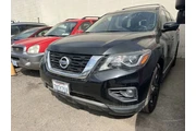 $14900 : 2017 Pathfinder Platinum thumbnail