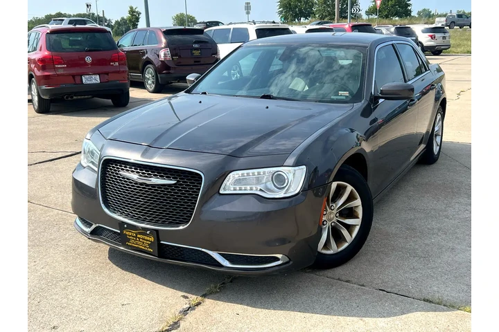 $7999 : 2015 300 Limited RWD image 5
