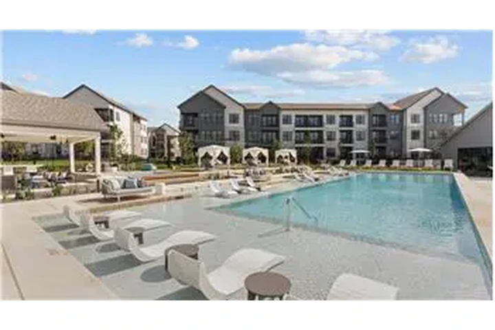 $2692 : Rental property with 3 bedro image 1