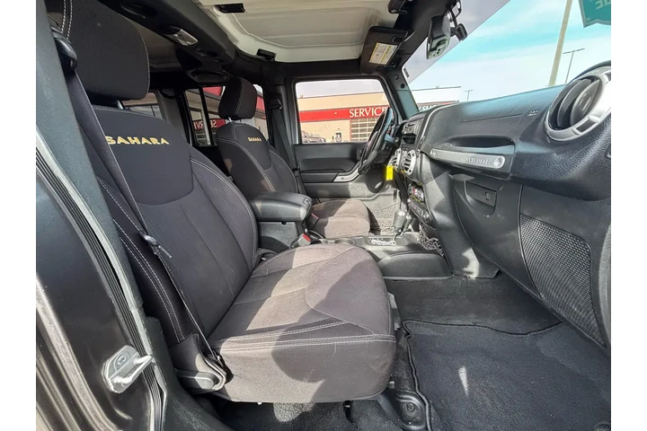 $16980 : 2014 Wrangler Unlimited 4WD 4 image 9