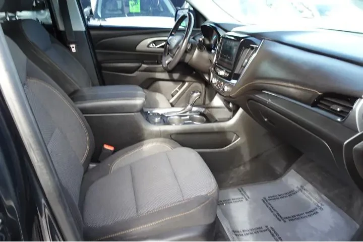 $14995 : 2018 TRAVERSE image 4